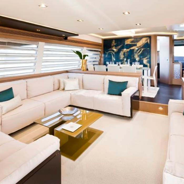 Ferretti 750
