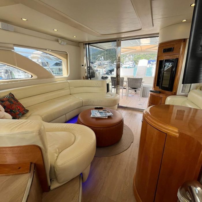 Intermarine 520 Full