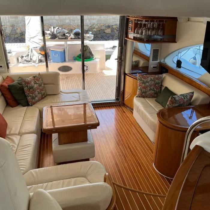 Intermarine 560 Full