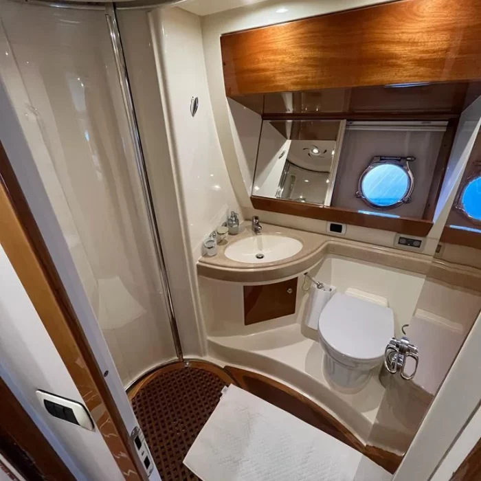 Intermarine 560 Full
