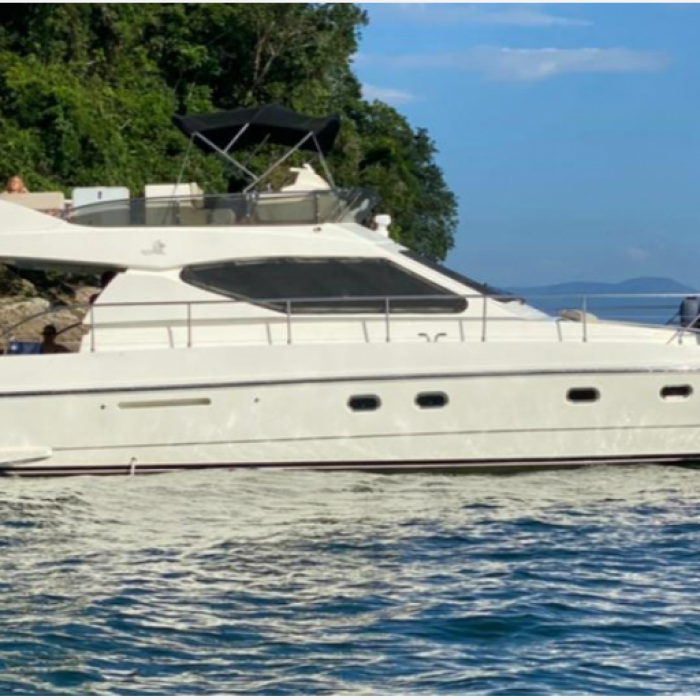 Ferretti 43