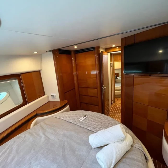 Intermarine 560 Full