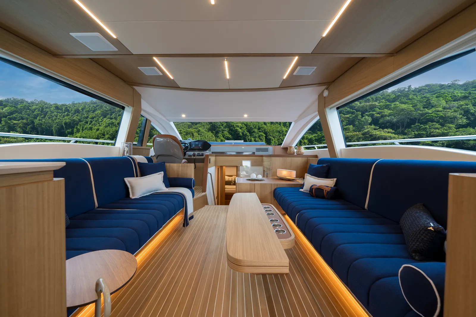 Intermarine 70